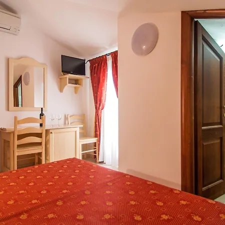 San Francisco Hotell 3*