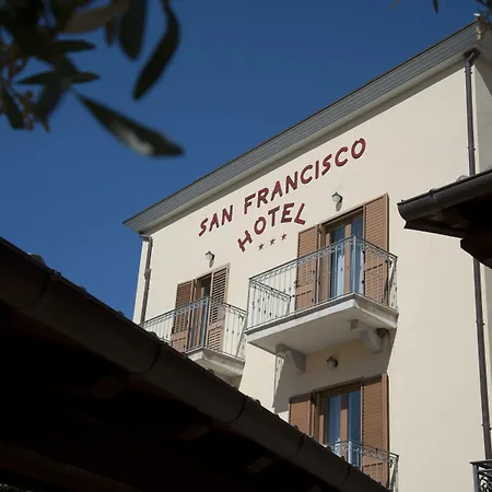 Szálloda San Francisco 3*